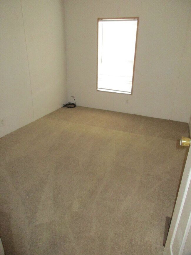 Building Photo - 3/2 in Hoover Valley