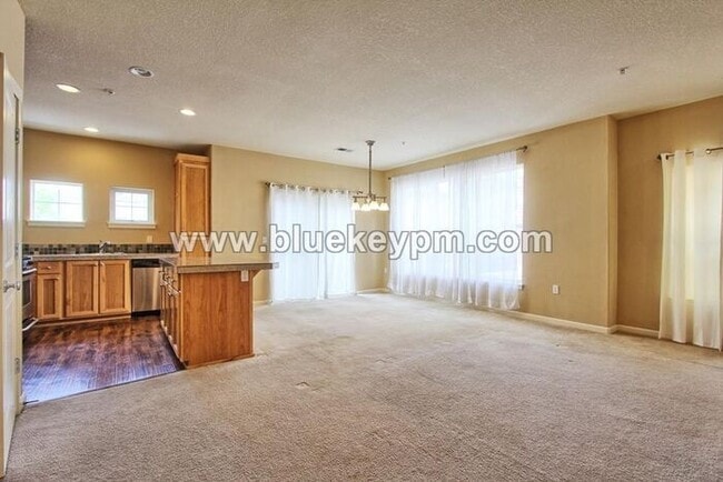 Photo - 2 Bed, 2.5 Bath Townhome at Woodhaven Crossing in Sherwood