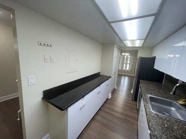 Photo - 10411 N Kendall Dr Unit B203