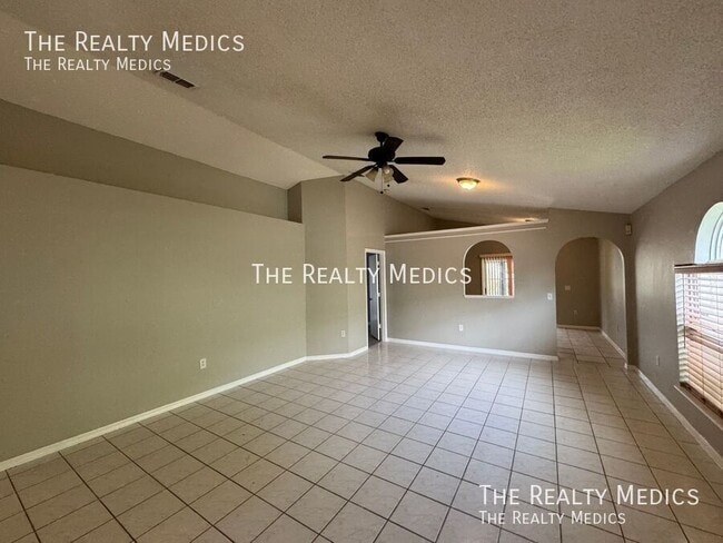 Photo - 8125 Golden Chickasaw Cir