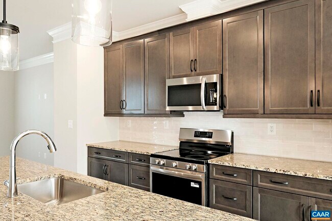 Photo - 4012 Talen Ln