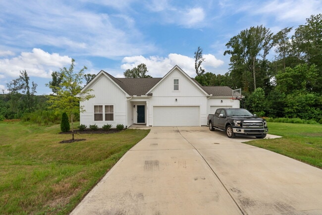 Building Photo - 101 Enfield Dr