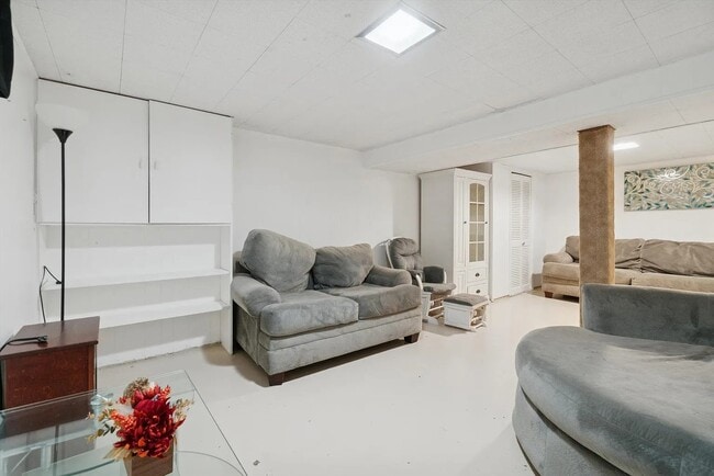 Photo - 1954 Wisteria Rd