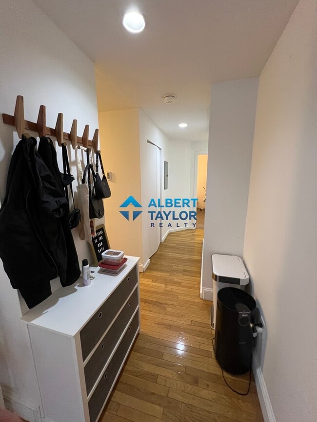 Photo - 41 Cunard St