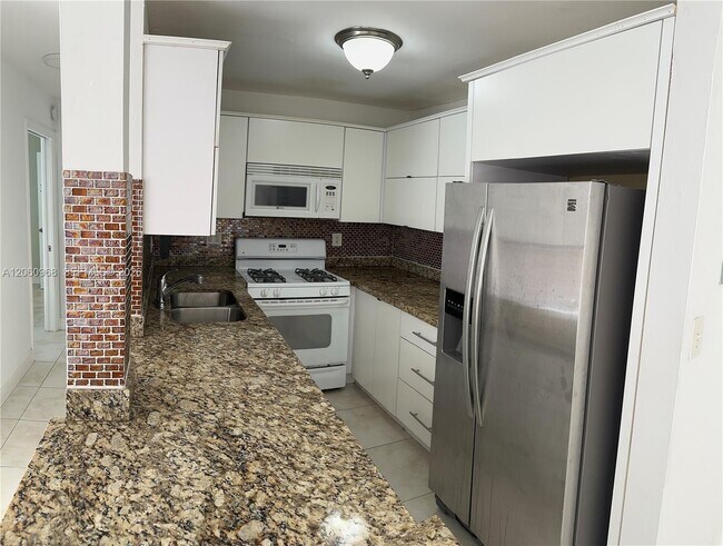 Photo - 2201 Brickell Ave Unit 46