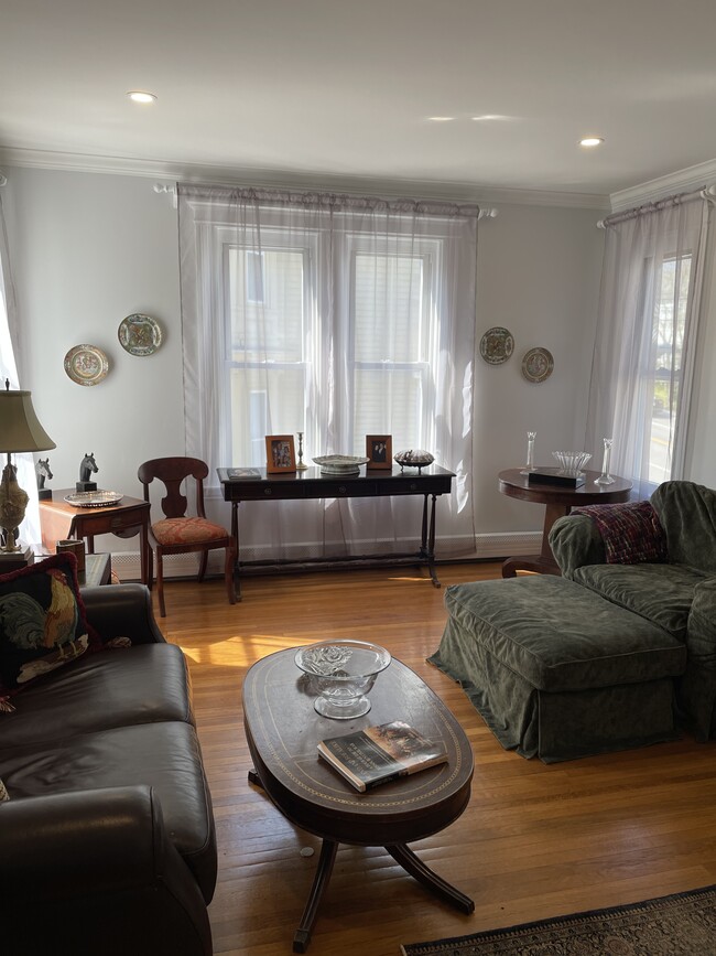 Photo - 54 Allerton St Unit #1 - 1st Fl 3-Bedroom