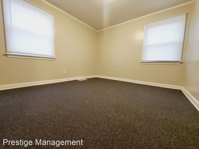 Photo - 2 br, 1 bath House - 3831 Sheffield Ave