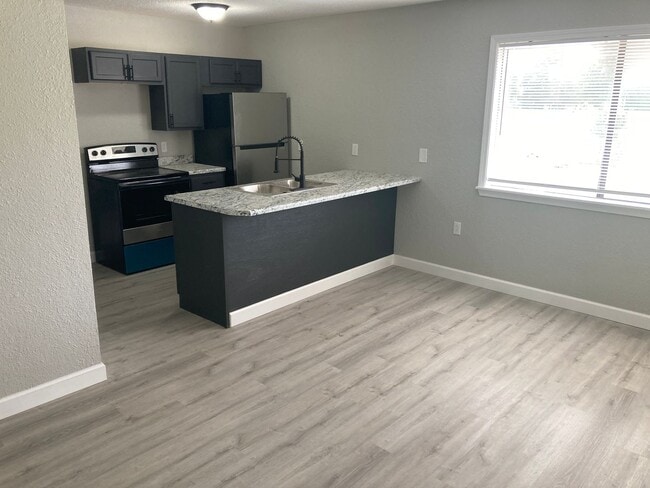 Photo - 1 Bedroom 1 Bathroom Apartment! Unit 17 Osage Ridge Rd #1
