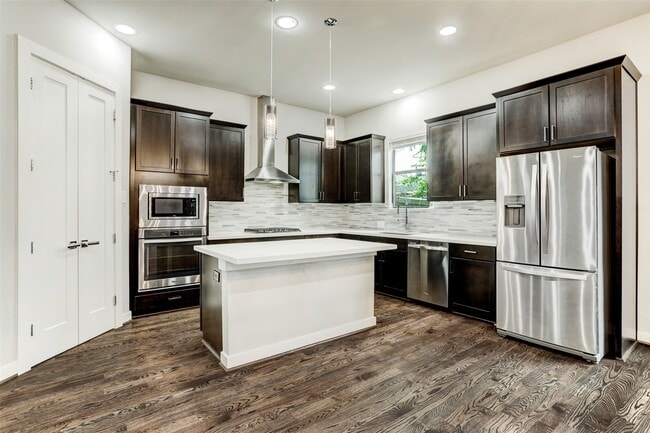 Photo - 1309 Laird St