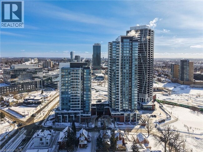 Photo - 15 Wellington St S Unité 1810