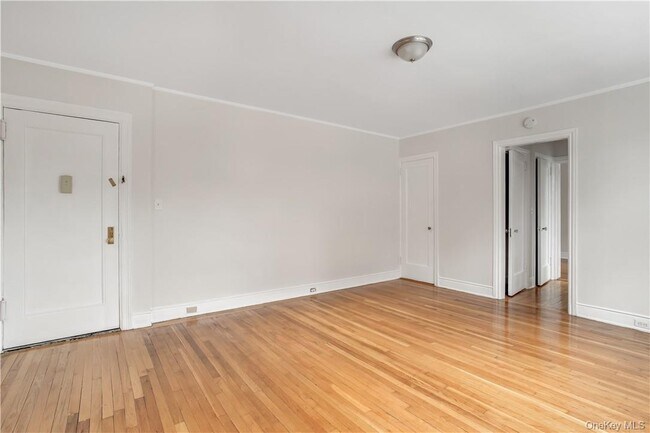 Photo - 254 Martine Ave Unit 6A