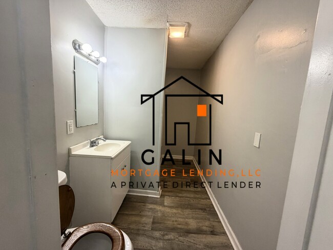 Photo - 1402 Comer St