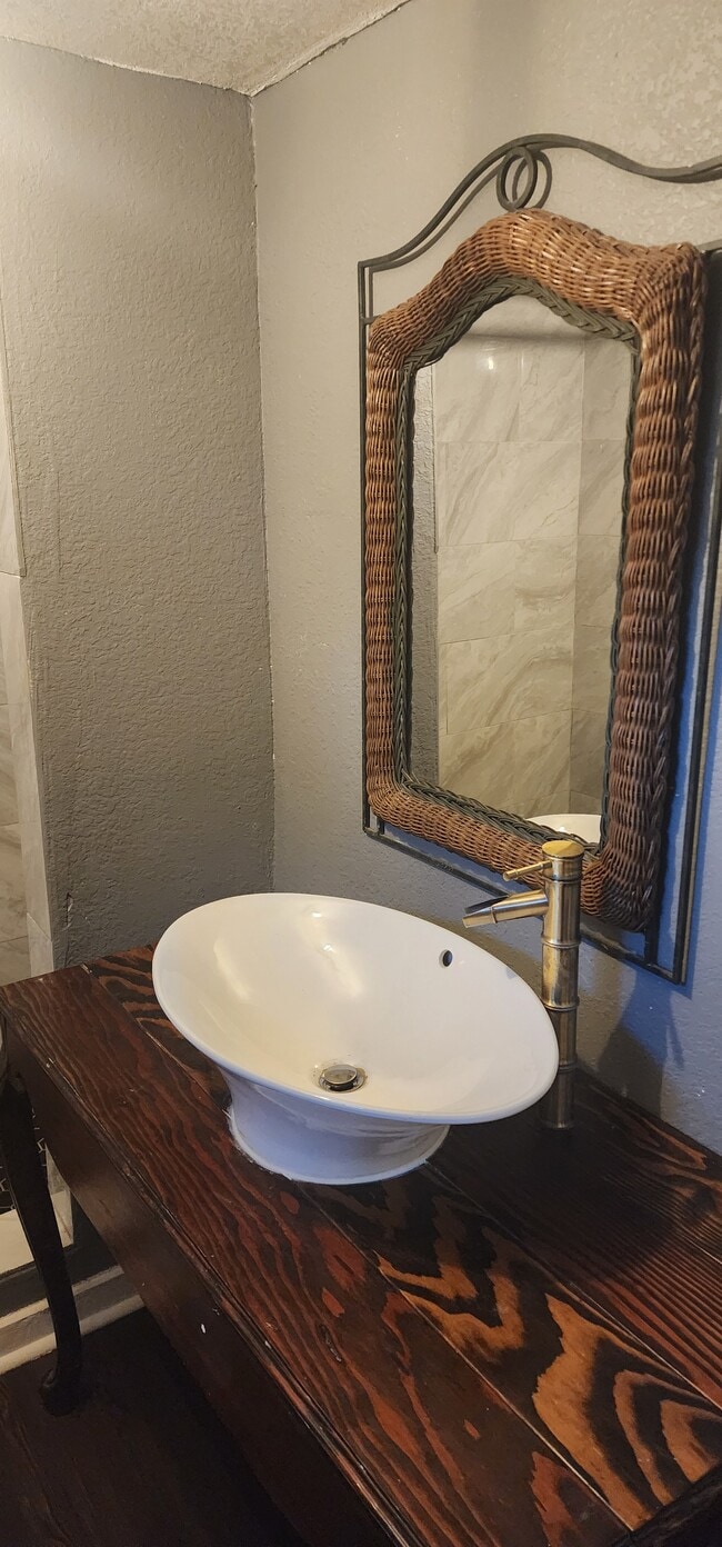 Photo - 3737 Maywood Ave Unit 2