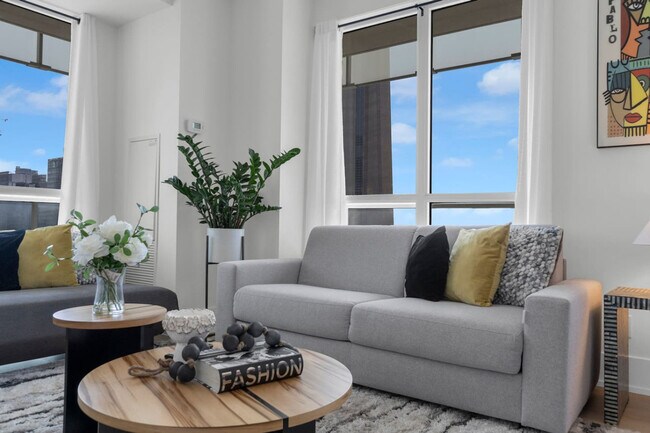 Photo - 300 Front St W Unit SI ID1403801P