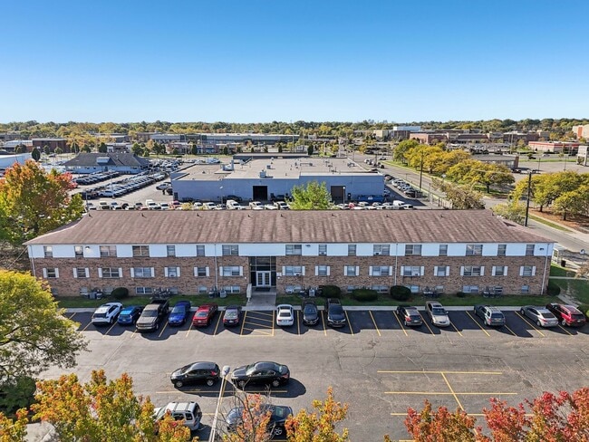 Photo - Village Court Apartments