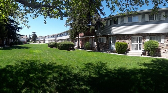 Photo - Central and updated 3 bedroom 1.5 bath tow...