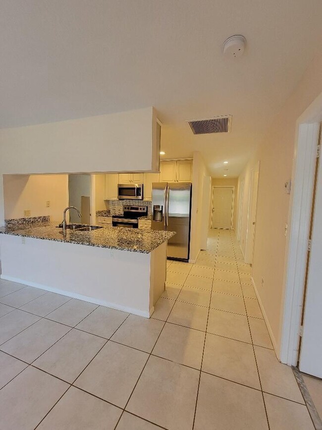 Photo - 1087 Goldenrod Rd