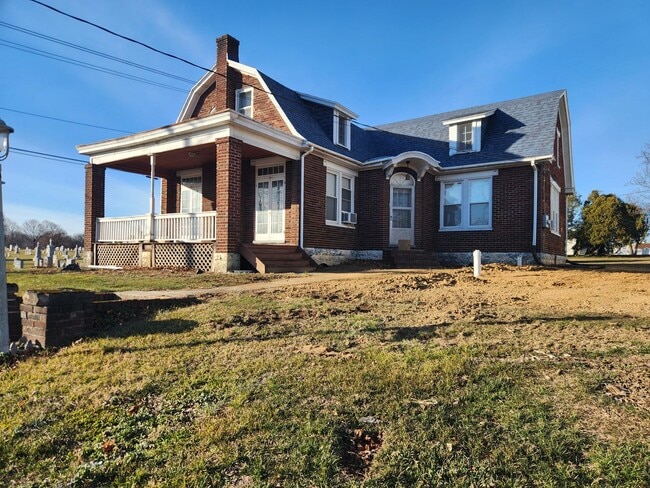 Building Photo - 651 Lincoln Way W Unit 651 LWW Apt. 2