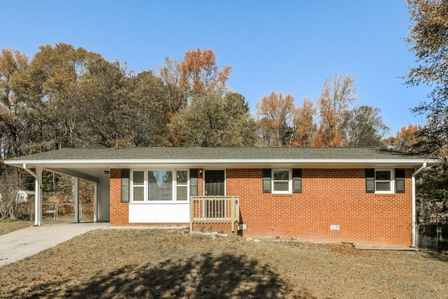 Building Photo - 4516 Dodson Dr