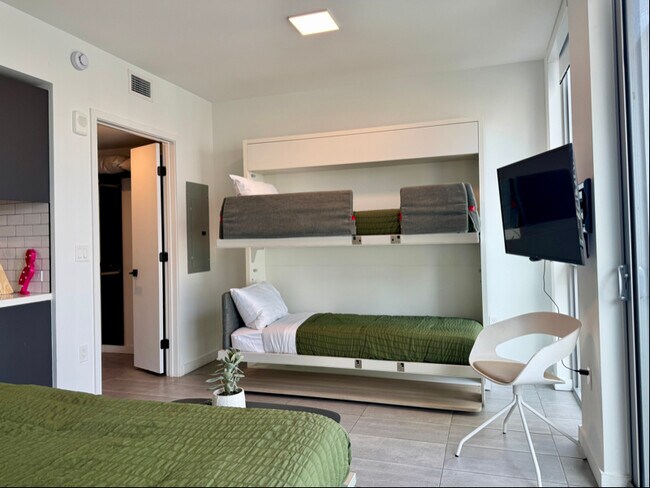 Photo - 227 NE 2nd St