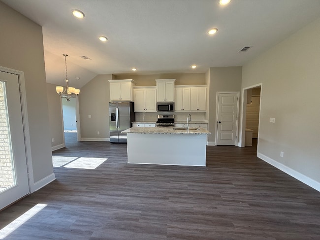 Photo - 112 Madisonville Dr