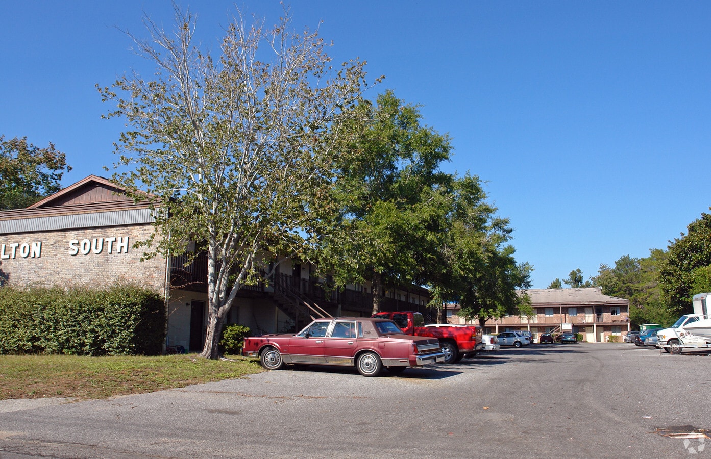 Walton South Apartments - Walton South Apartments