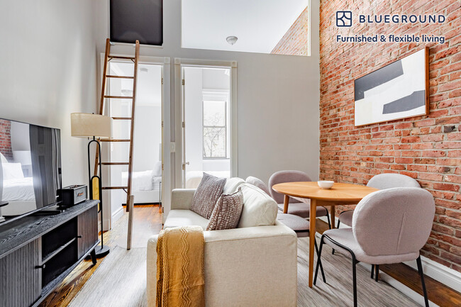 Building Photo - 234 W 14th St Rental