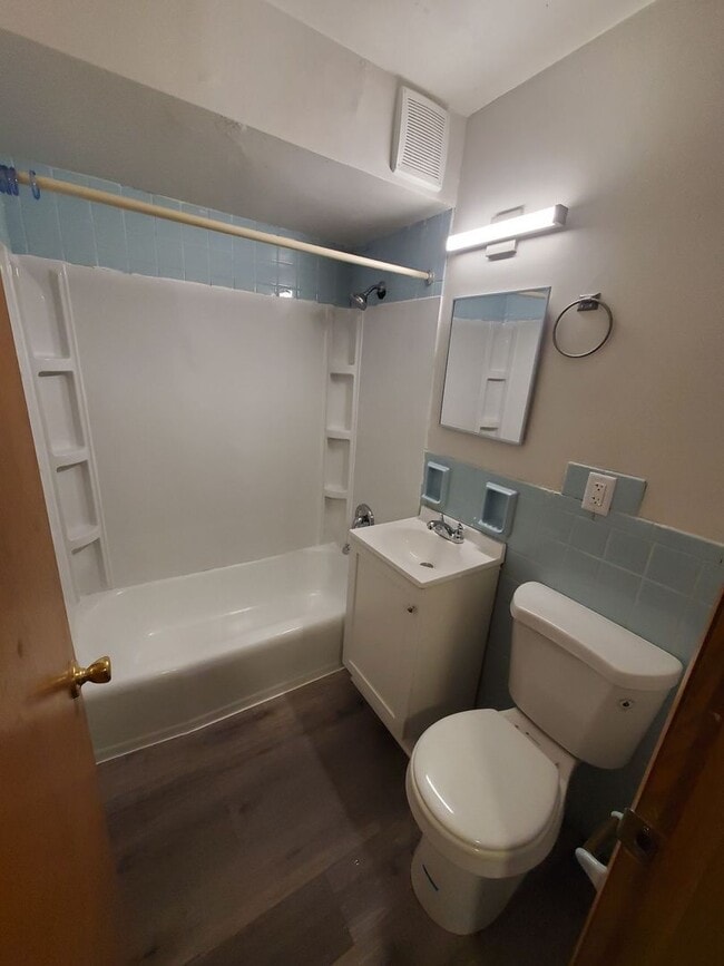 Photo - 405 N East Ave. (16 Unit)