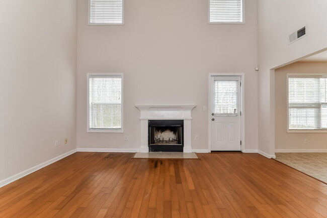 Photo - 6715 White Walnut Way House