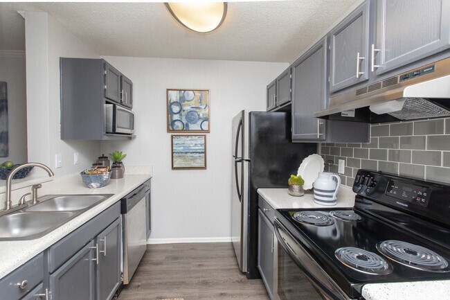 2BR, 1BA - 1155SF