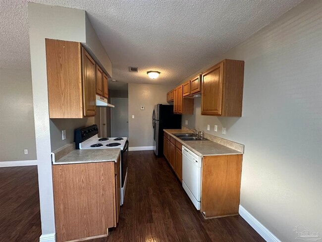 Photo - 676 S 72nd Ave