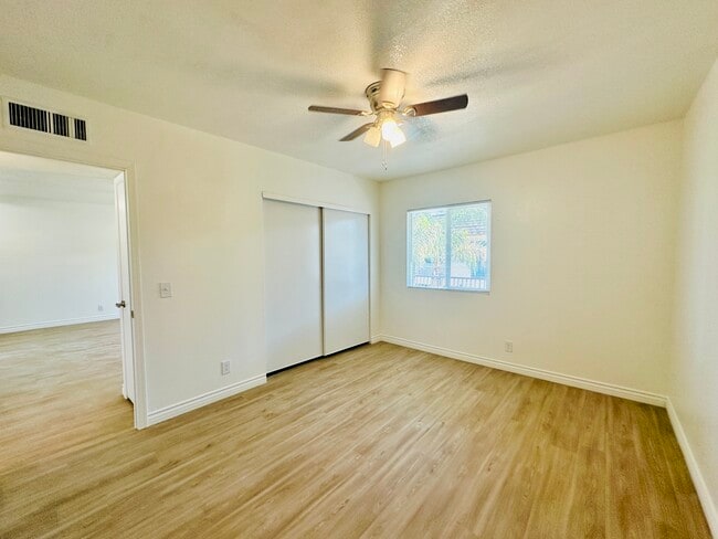 Photo - 4424 Bellevue Newly Renovated Apartments w...