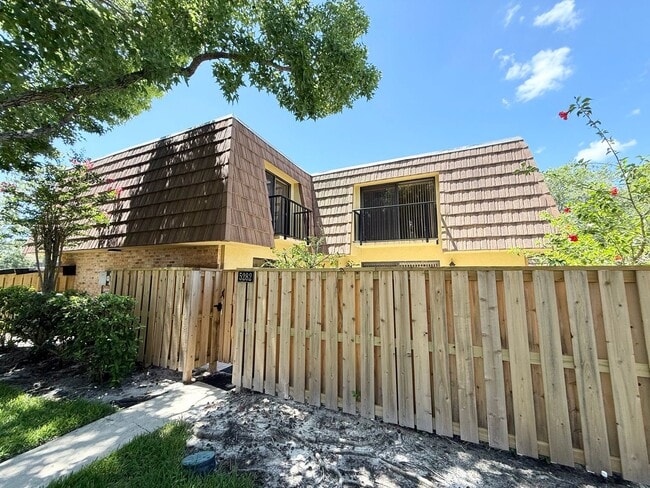 Photo - 5282 Cypress Ct Townhome