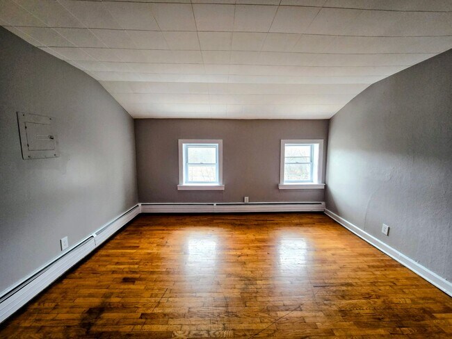 Photo - 419 Front St Unit 3