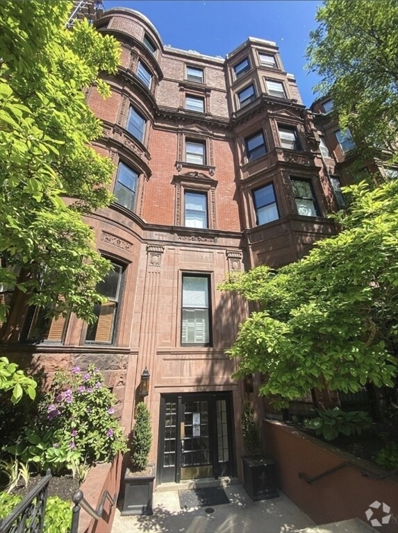 Building Photo - 239 Commonwealth Ave Unit 12 Rental