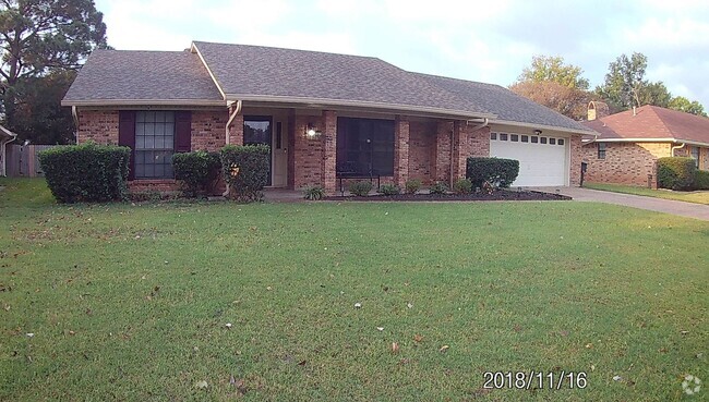 Building Photo - 611 Turtle Creek Dr Rental