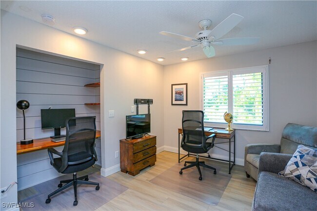 Building Photo - 5733 Deauville Cir Unit G308