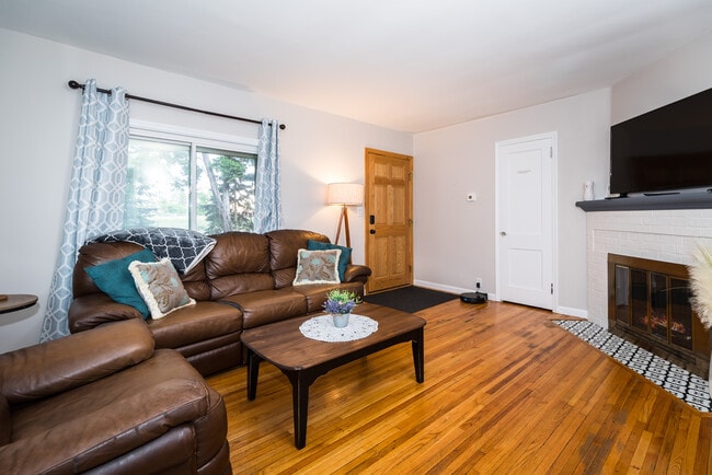 Photo - 7100 Cedar Ave S