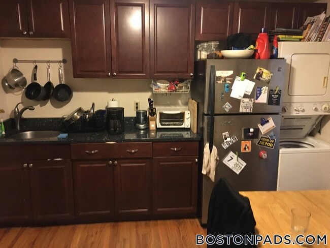 Photo - 429 Franklin St Unit 1R