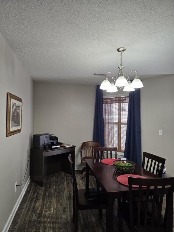 Photo - 111 Breezewood Dr Unit A