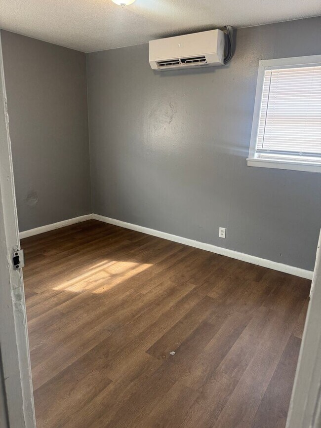 Photo - 611 N Mirror St Unit 611 N Mirror #4