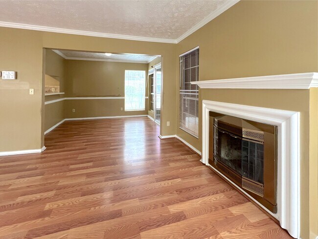 Photo - 790 Hampton Hill Ct
