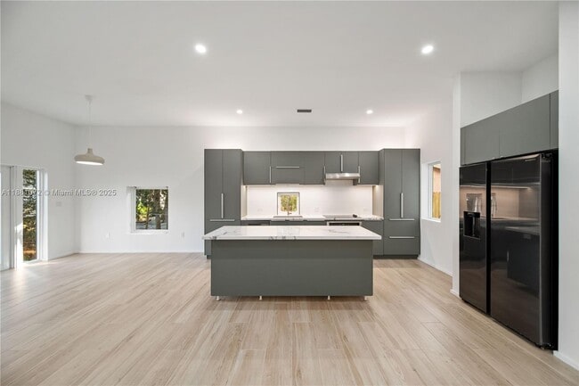 Photo - 3437 NW 9th Ct Unit 3437