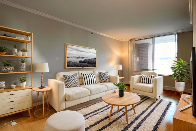 Building Photo - 1230 23rd St NW Unit 806