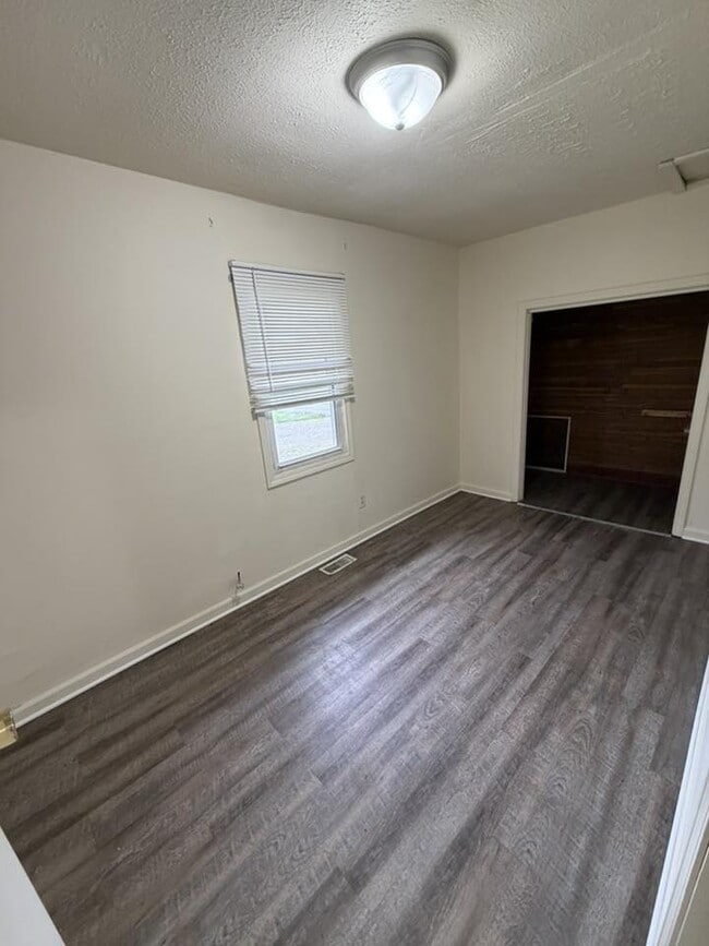 Photo - 407 Winton Ave