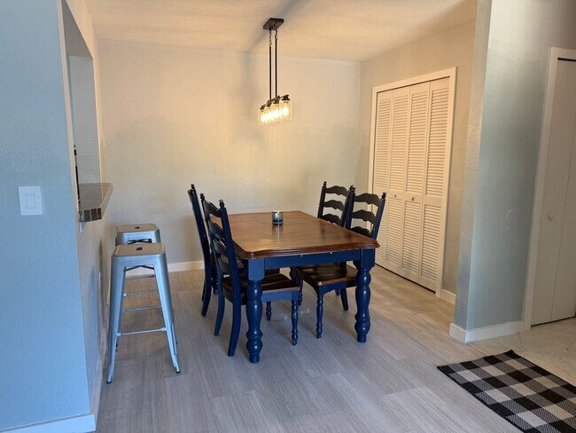 Photo - Spacious Furnished 3bd/3ba in Windsor Park! Close to Campus, Surrounded by Nature!