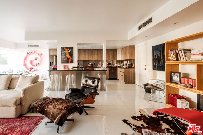 Photo - 10450 Wilshire Blvd Unit 2G