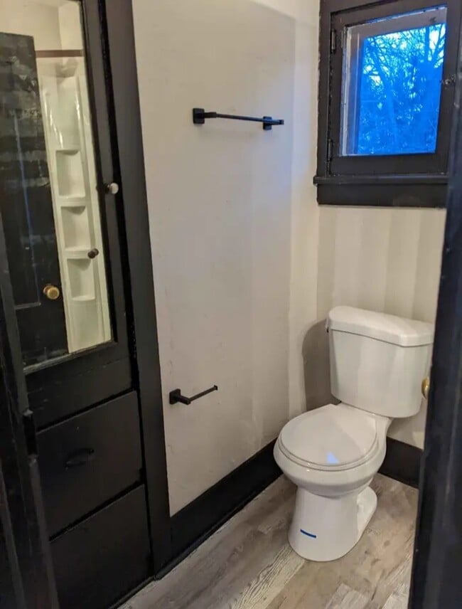 Photo - 820 E North St Unit 820 - lower
