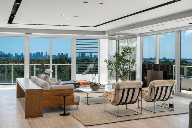 Building Photo - 4701 Meridian Ave Unit 512