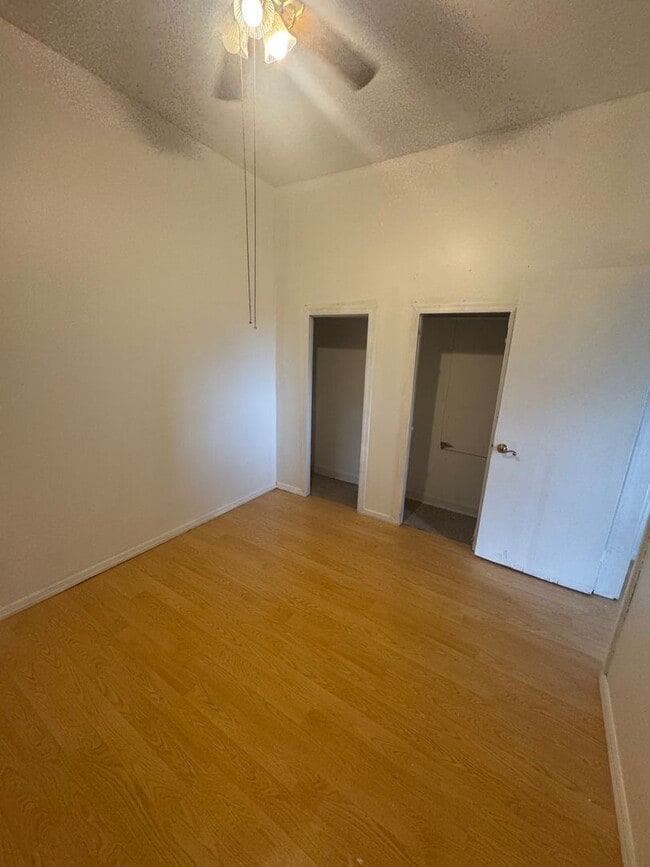 Building Photo - 201 2nd St Unit #1